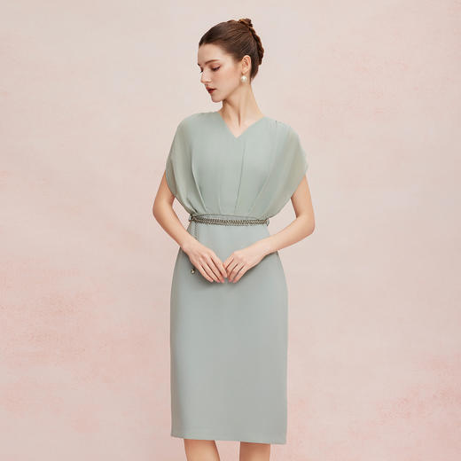 QF8C1斯尔丽25新款优雅端庄显瘦轻薄雪纺落肩连衣裙 商品图5