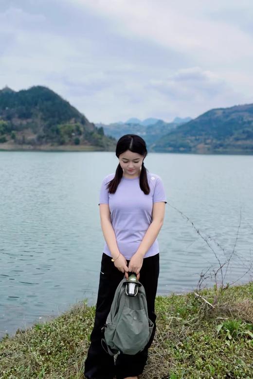 点此购买 迪桑特夏季女款圆领修身短袖T恤 qk 321202 商品图11