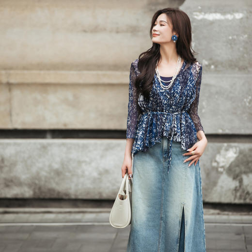 【林栖设计小店】（现货）【林栖推荐】2025年春夏新品蓝印花复古两件套真丝衫外套女N1953121 商品图0