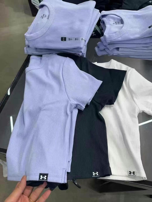 👩🏻女士💰450/套🇺🇸直邮‼️💢安德玛UA螺旋T恤短袖➕女士运动短裤套装⚠️ 商品图4