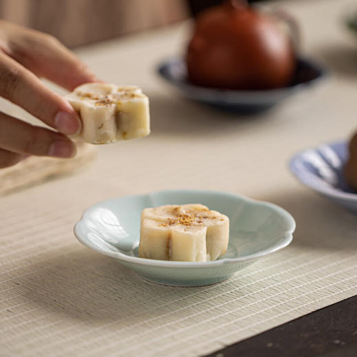 【祥云六瓣碟】陶瓷高脚水果盘中式高足茶点盘家用点心碟子禅意干果盘零食糕点盘 商品图4