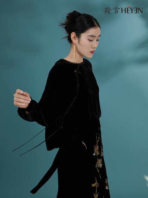 荷言GL 柔墨 真丝丝绒新中式上衣 商品图0