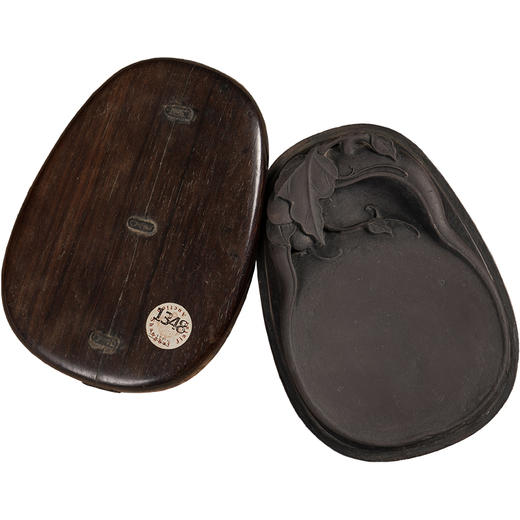 清	葫芦纹敞池端砚（红木砚盒） 商品图5