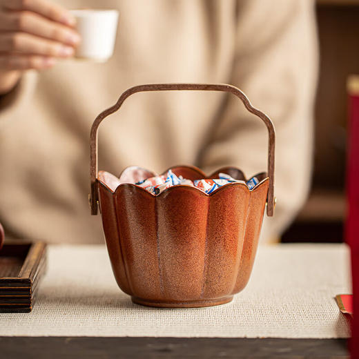 【莲花手提款果篮】陶瓷复古水果篮年货零食糖果收纳盒手提创意茶点盘高颜值干果篮子 商品图1