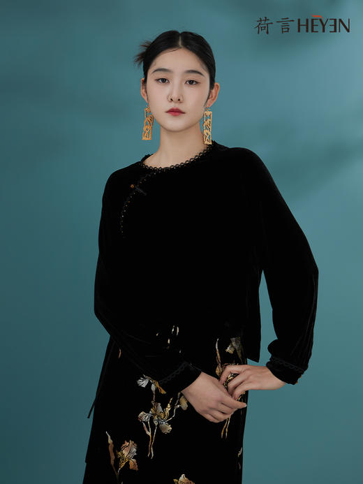 荷言GL 柔墨 真丝丝绒新中式上衣 商品图2