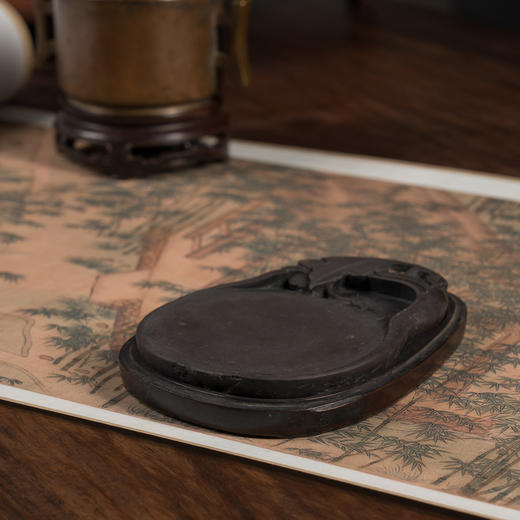 清	葫芦纹敞池端砚（红木砚盒） 商品图3