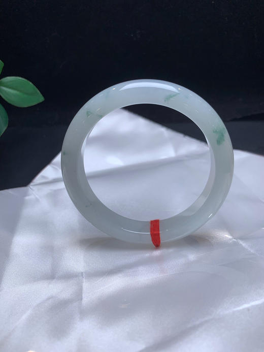 620220，58.8 糯冰飘花手镯，清清爽爽，干净秀气，飘清新蓝花 商品图3