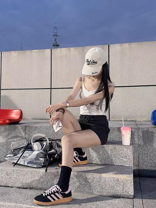 巨巨巨洋气~真的太时髦了❗️【MLB新款棒球帽】显脸小神器！超级百搭，超级洋气！😍复古感直接拉满，低饱和度色系，随便搭配都很有少年感~ 商品图8