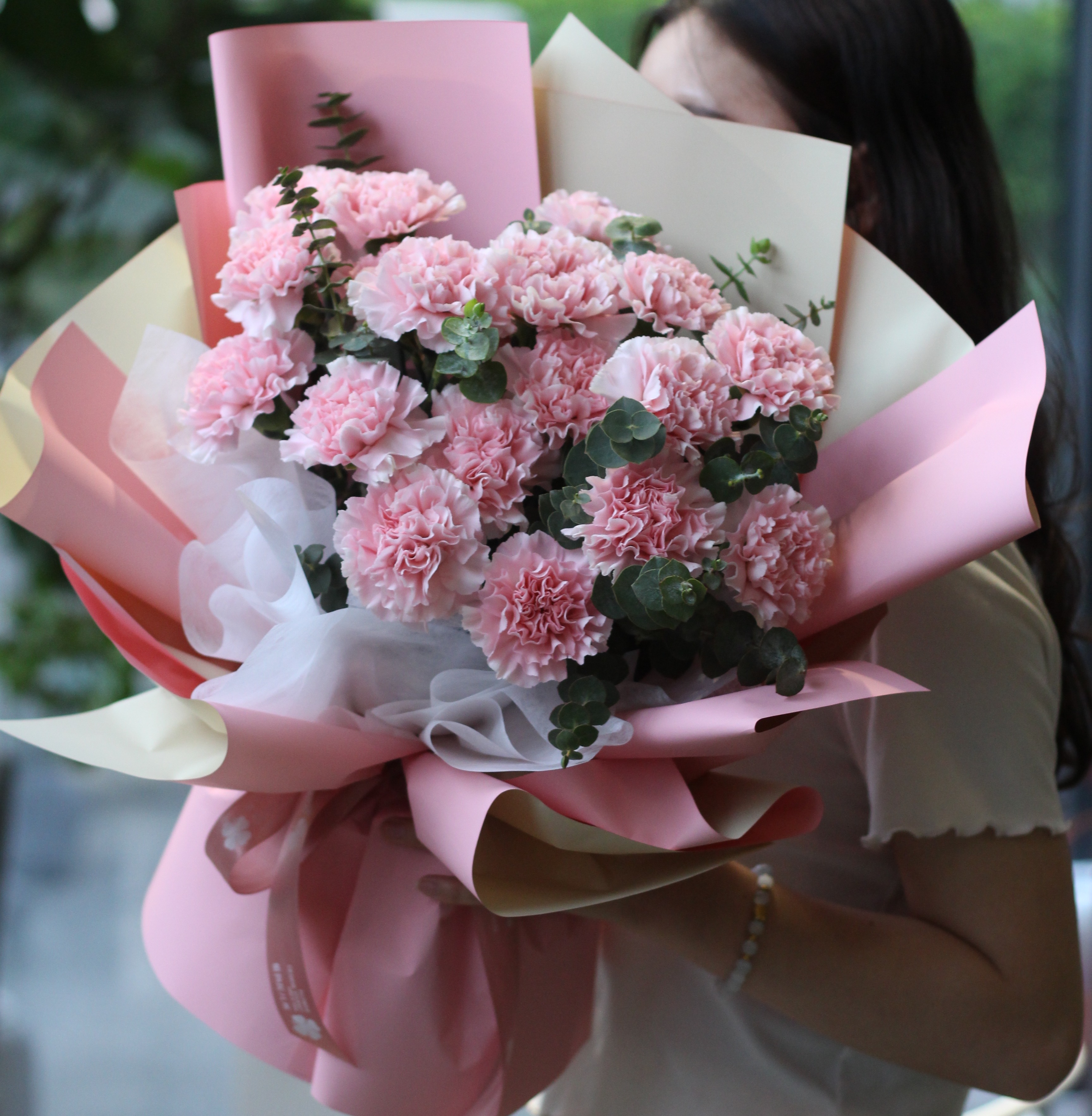 19朵康乃馨【时光女神】礼花花束送长辈领导妈妈老师花店鲜花送货上门