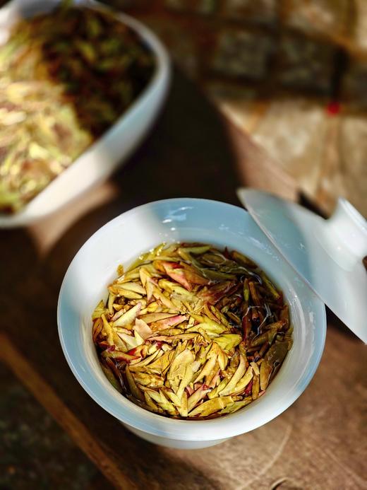 内部少量分享！2025年【首日鲜芽紫芽苞】临沧大雪山头春只采头三天；邀君共品第一口“鲜”每份100g，每个id限购3份 商品图2