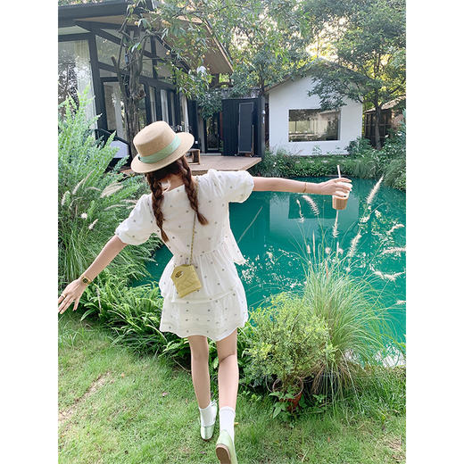 <曾小咸推荐>度假风套装刺绣娃娃衫半身短裙 商品图4