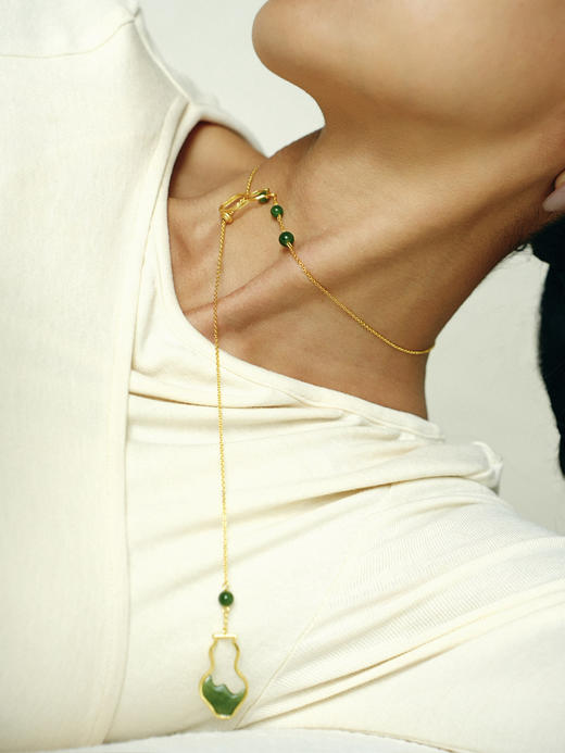 和田碧玉山峦银鎏金镂空葫芦项链 商品图0