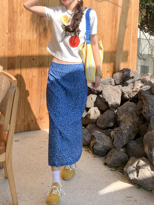 <曾小咸推荐>蓝色碎花半身裙印花短袖T恤 商品图7