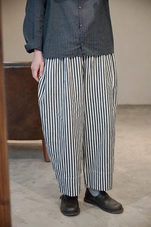 apuntob 黑白竖条纹休闲裤 商品图3