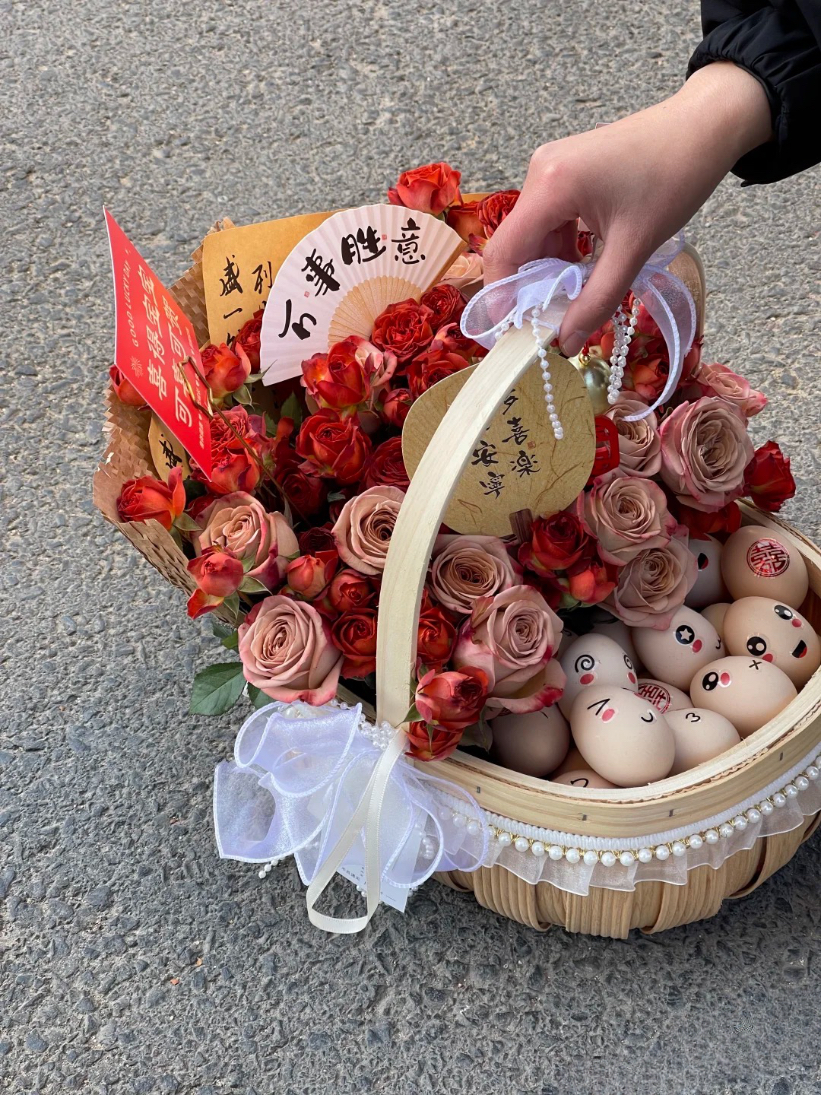 套二木片花边鸡蛋花篮