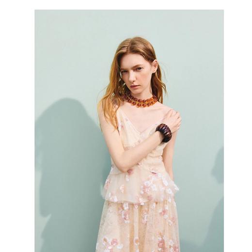 MAXRIENY2025年春夏新款重工吊带蕾丝绣花度假风女士通勤法式(货号:MF86TP006) 商品图1