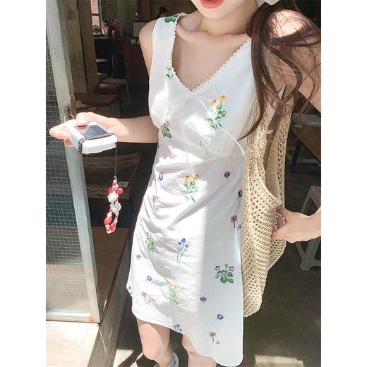 <曾小咸推荐>甜美小清新印花无袖背心连衣裙 商品图2