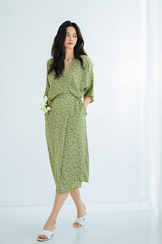 品牌设计独特玫瑰碎花优雅蝙蝠袖显瘦连衣裙 商品图6