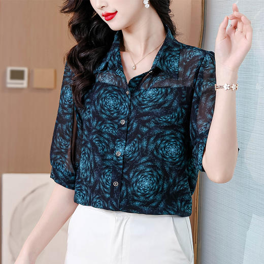 KQLE333M3209 2025夏季新品女士雪纺衬衫新款气质减龄时尚妈妈洋气花色衬衣女 商品图2