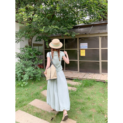 <曾小咸推荐>修身短袖T恤 日常89.99 立减50 秒杀39.99！花苞半身裙 日常189.99 立减100 秒杀89.99！ 商品图4