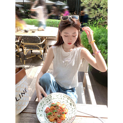 <曾小咸推荐>韩系辣妹蕾丝拼接露背吊带背心 商品图2