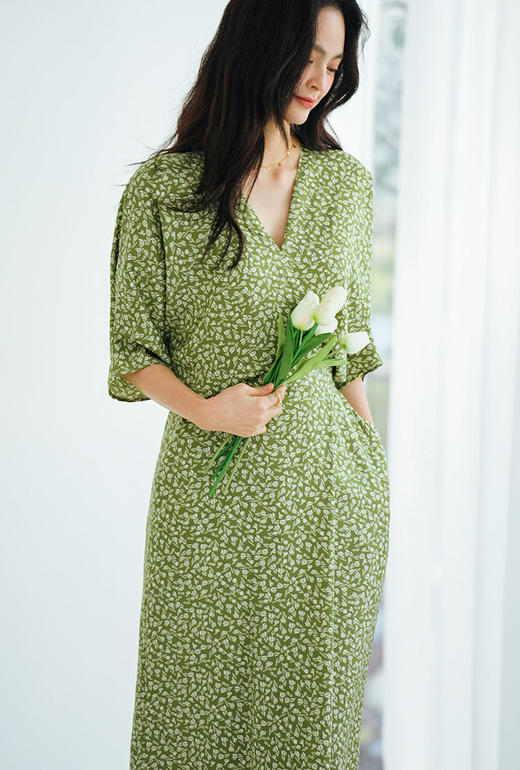 品牌设计独特玫瑰碎花优雅蝙蝠袖显瘦连衣裙 商品图0