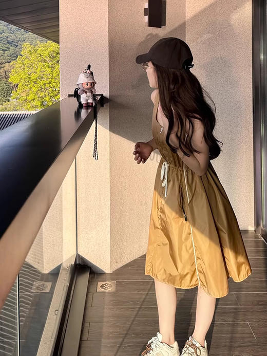 COCO ZONE 刘一一 “高光裙”U领前口袋腰部系带连衣裙CD2A1314 商品图1