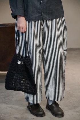 apuntob 黑白竖条纹休闲裤
