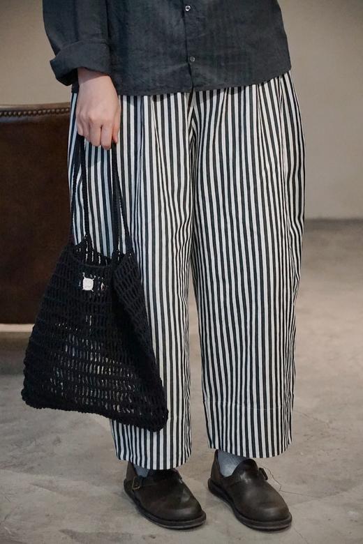 apuntob 黑白竖条纹休闲裤 商品图0