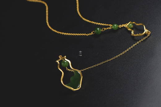 和田碧玉山峦银鎏金镂空葫芦项链 商品图2