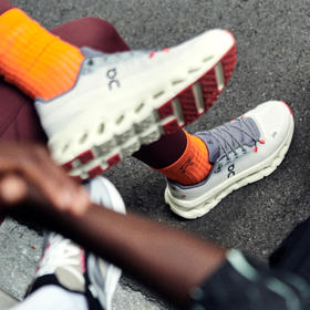 On昂跑 Cloudtilt 轻量休闲鞋