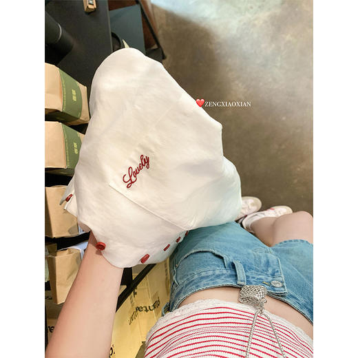 <曾小咸推荐>现货秒杀！最后一波 ！红色条纹背心 日常79.99 立减40 秒杀39.99！ 商品图3