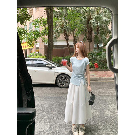 <曾小咸推荐>侧开叉绑带设计感收腰短袖T恤女 商品图4