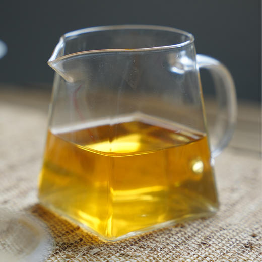 【正统八八青配方饼】2019年头春八八青茶箐配方100%；勐海干仓陈化6年；超值福利放漏；200g/饼【懂八八青的发烧友比入】 商品图2