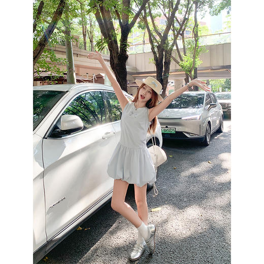 <曾小咸推荐>4.4现货秒杀 ！微信超特价！花苞背心连衣裙 日常189.99 立减100 秒杀89.99！！ 商品图1