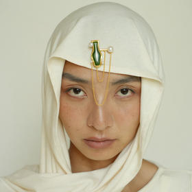 胸针 | 和田碧玉花瓶珍珠胸针