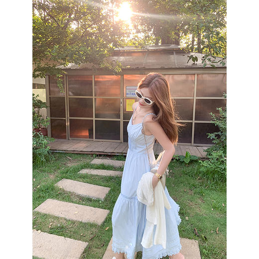 【折后再享2件88折】最后一波现货！V领吊带连衣裙 日常229.99/件 立减80 秒杀149.99/件！！ 商品图2