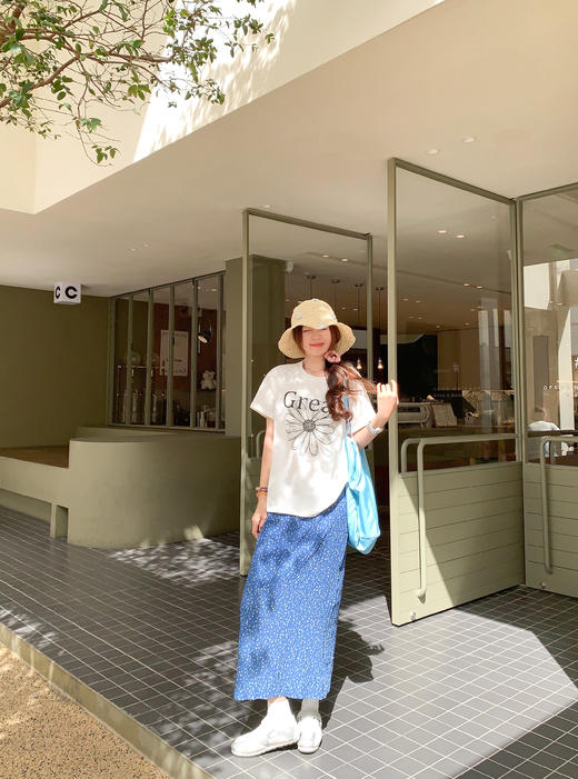 <曾小咸推荐>蓝色碎花半身裙印花短袖T恤 商品图12