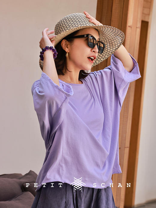 PETIT SCHAN小闪 CLO#834 Sit in peace 安坐其下 棉木棉连身7分袖夏季T恤 商品图0