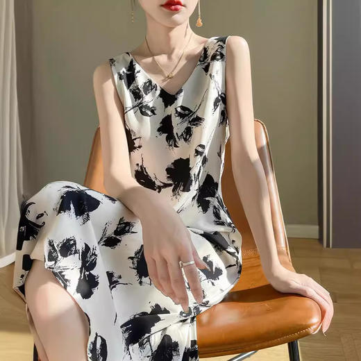 夏季印花缎面真丝吊带连衣裙，宽松V领西装内搭长裙打底裙RWL34-39 商品图2