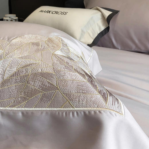 轻奢纯粹自然细旦冷凝丝刺绣四件套 细旦莱赛尔凉感纤维套件 商品图3