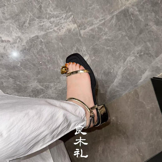 【不换不退】良木礼羊皮凉鞋（2160-76） 商品图1