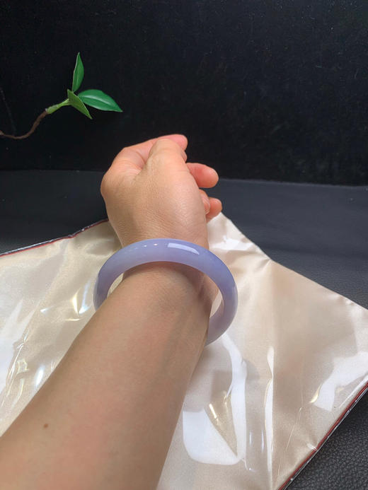 620241，56紫罗兰手镯，粉紫底，底妆干净清爽，润润的，清新秀气 商品图5