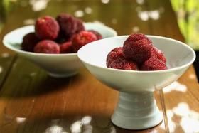  六月，喜上“梅”梢