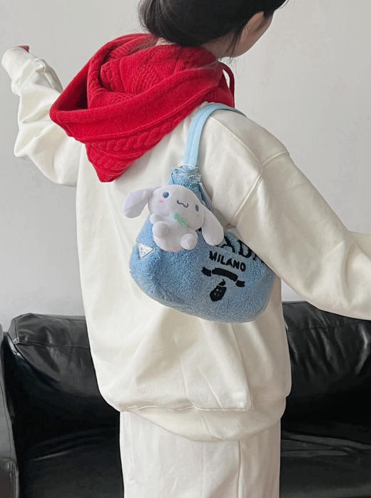 国内现货Prada hobo包 冰清兰 3800元 商品图1