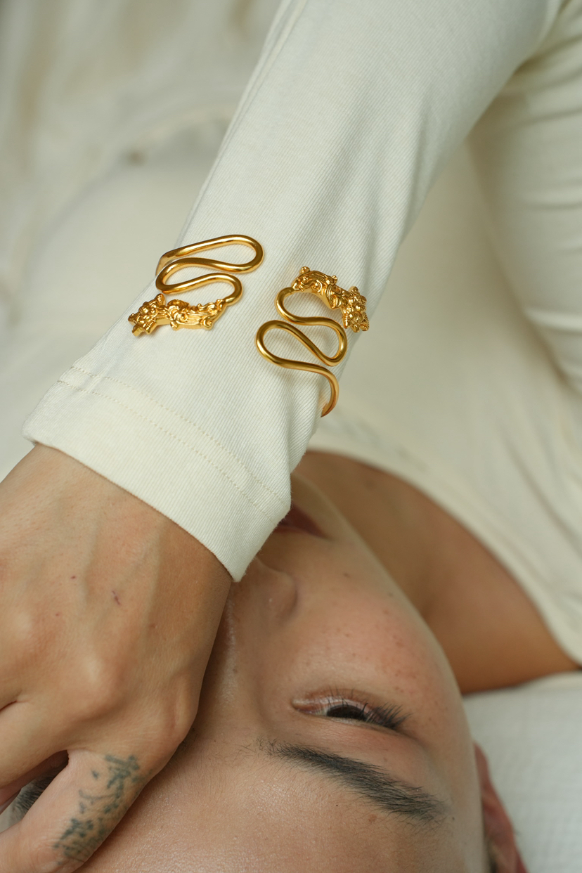 银鎏金缠绕莲花手镯