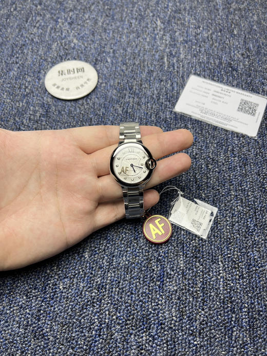 CR卡地亚蓝气球系列 中号33mm 两针机械 女士腕表 商品图8