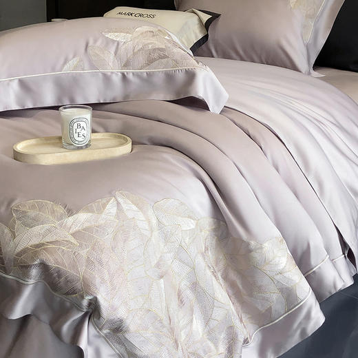 轻奢纯粹自然细旦冷凝丝刺绣四件套 细旦莱赛尔凉感纤维套件 商品图1