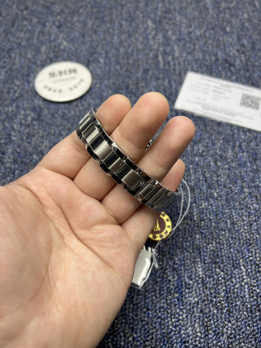CR卡地亚蓝气球系列 中号33mm 两针机械 女士腕表 商品图6