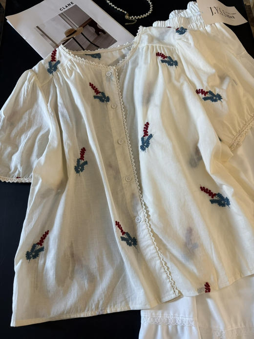 天丝棉刺绣小衫 商品图0